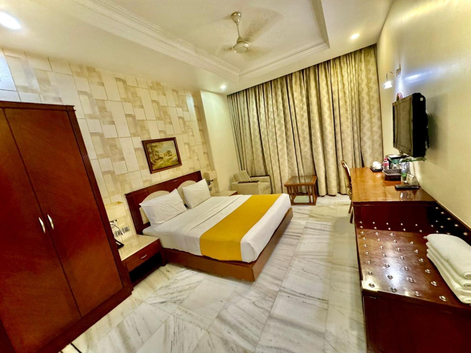 Hotel Florence Inn, Karol Bagh, New Delhi, 2 Min From Metro Экстерьер фото